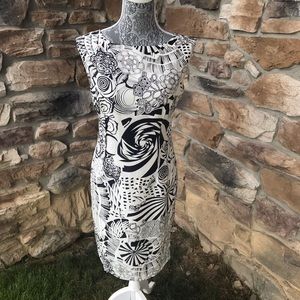 Vogue. VA Silk Sleeveless Dress